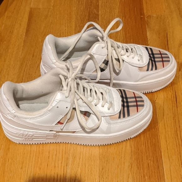 Nike Women's 8 Plaid Design Red Black Tan Cabincore Preppy Air Force1's - Picture 6 of 8